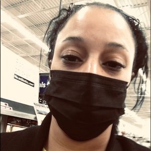 Meet your Posher, Deidra